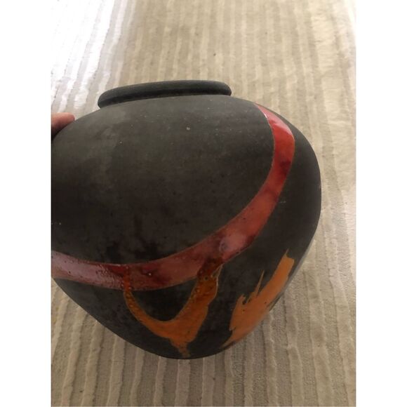 Signed Raku Studio Pottery Vase — “Monte Davey”, 9/94 (9" x 8") - Picture 8 of 14